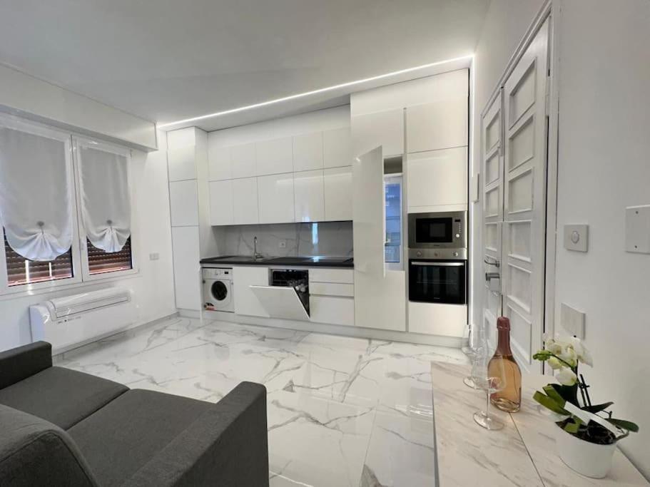 Suite Aurora Luxury In The Center Of San Remo Zewnętrze zdjęcie